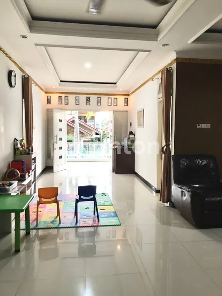 image RUMAH DEPAN JALAN BOULEVARD, LUAS DAN AKSES MUDAH, DI CIPULIR (2)