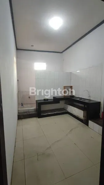 image RUMAH 2 LANTAI MODERN MINIMALIS DI MEDAYU, LOKASI STRATEGIS, 5 MENIT KE KAMPUS UPN, UNIVERSITAS TERBUKA, RSUD CANDRARINI, DAN RAYA MERR (NON FURNISHED) (7)