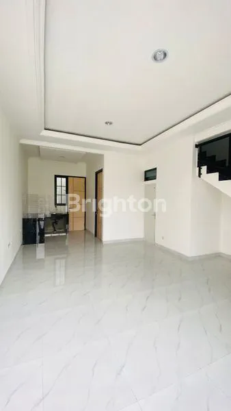 image RUMAH MEWAH 2 LANTAI FREE KITCHEN SET & AC DI BOJONGSARI DEPOK (4)
