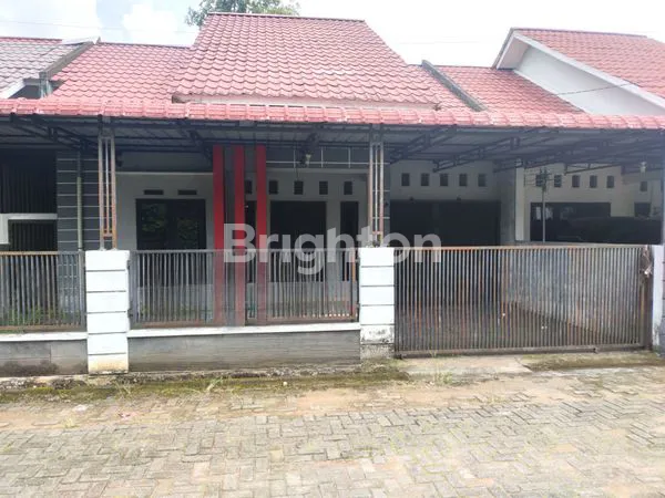image DI JUAL RUMAH KUBU RAYA SUNGAI RAYA DALAM  (3)