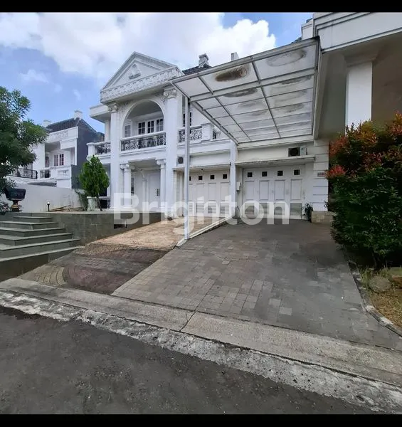 image RUMAH MEWAH DAN ASRI DILEGENDA WISATA (1)