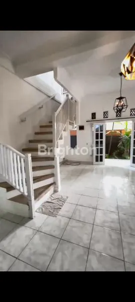 image VILLA MEWAH 2BR SEMI-FURNISHED DENGAN POOL PRIBADI DI PADONAN KUTA (6)