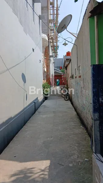 image DIJUAL CEPAT RUMAH STRATEGIS DI SWASEMBADA BARAT, TANJUNG PRIOK - JAKARTA UTARA (3)
