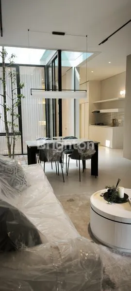 image MOJOARUM FULLY FURNISHED MEWAH CANTIK ROW 3 MOBIL. SELANGKAH DHARMAHUSADA KALIJUDAN (3)