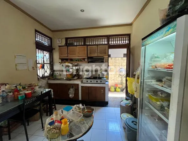 image RUMAH LUAS ONE GATE SYSTEM DI JIMBARAN (4)