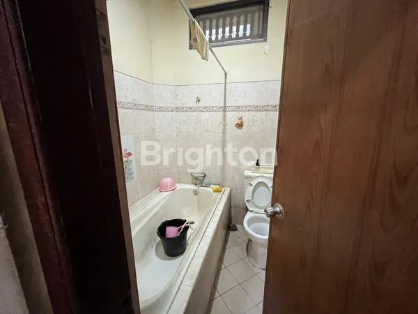 image RUMAH LUAS ONE GATE SYSTEM DI JIMBARAN (7)