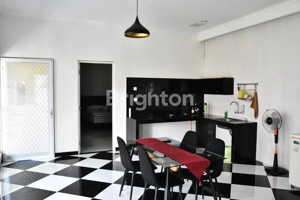 image HUNIAN LUAS PINGGIR JALAN (1)