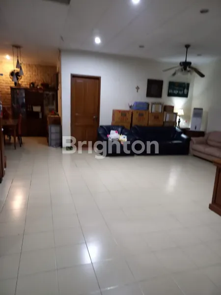 image RUMAH SECOND BAGUS TERAWAT WISMA PERMAI DEKAT RAYA MULYOSARI  (3)