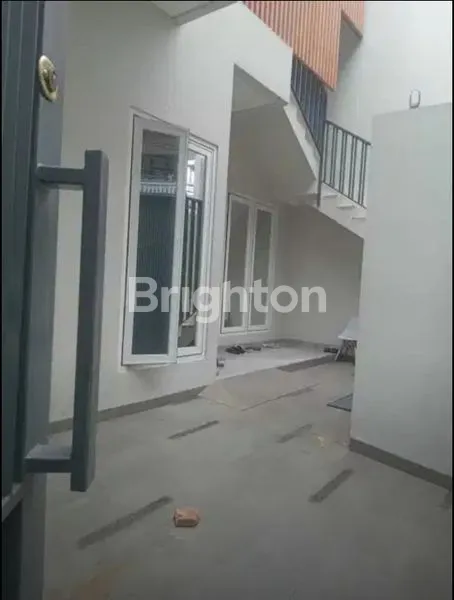 image RUMAH KOST  2 LANTAI STRATEGIS GAMBIR, JAKARTA PUSAT. (2)