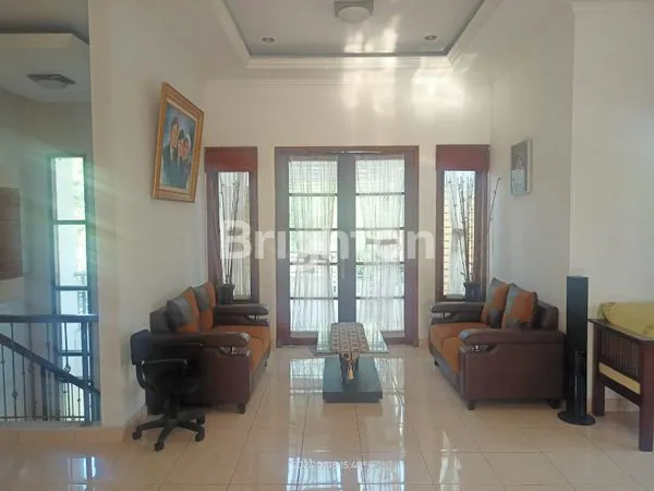 image RUMAH SIAP HUNI, HOOK,  DI LEGENDA WISATA, CIBUBUR (2)