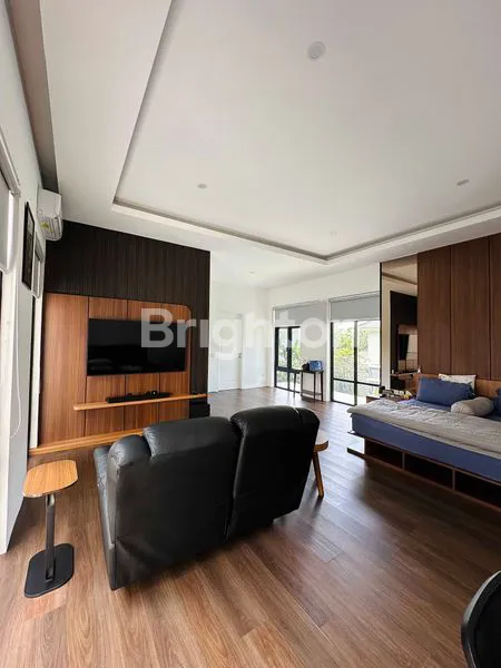 image RUMAH MEWAH, MODERN CLASSIC, BANGUNAN MANDIRI, ALAM SUTERA, PRIVATE SWIMMING POOL (6)