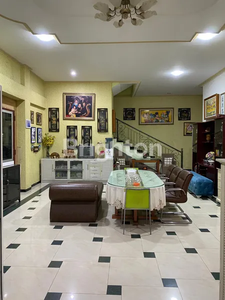 image RUMAH NOLL JALAN RAYA MERR IR SOEKARNO, LOKASI RAMAI SANGAT STRATEGIS, DAERAH SEKITAR PADAT PENDUDUK, COCOK UNTUK USAHA APAPUN, RESTORAN, CAFE, BANK, SHOWROOM, BENGKEL, TOKO, RUMAH TINGGAL DLL (2)