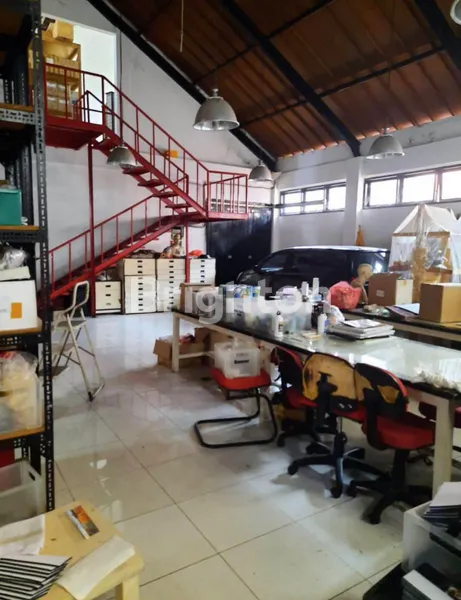 image DIJUAL BANGUNAN KANTOR & WORKSHOP STRATEGIS DI RENON – COCOK UNTUK BISNIS DAN INVESTASI (6)