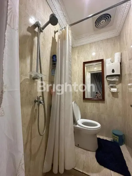 image RUMAH MEWAH 3 LANTAI FULL FURNISH DI JATIPADANG - SIAP HUNI (4)