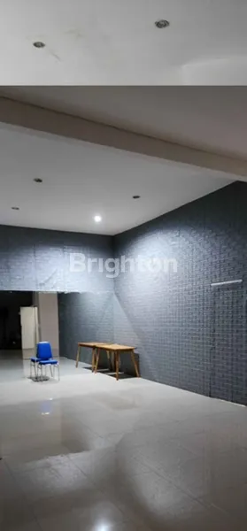 image RUKO 3 LANTAI DI JALAN KALIWARON DEKAT RAYA MULYOREJO SIAP PAKAI COCOK KANTOR  (7)