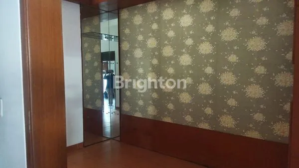 image RUMAH STRATEGIS BANDUNG, 2 LANTAI SEMI FURNISHED (2)