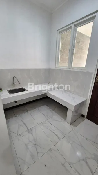 image RUMAH BARU RENOV TAMAN PONDOK INDAH (4)