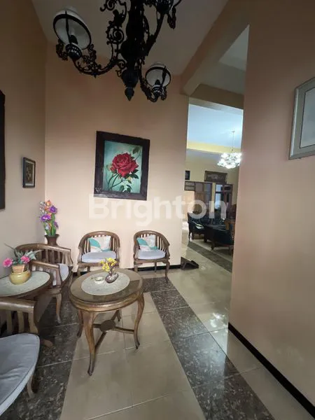 image JUAL RUMAH MEWAH TENGAH KOTA (3)