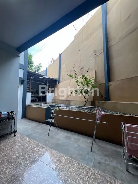 image JUAL RUMAH MEWAH TENGAH KOTA (8)