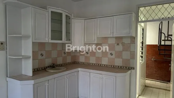 image DIJUAL RUMAH SEMARANG ATAS PERUMAHAN SRONDOL BUMI INDAH DAERAH BEBAS BANJIR AREA SEJUK DEKAT UNIVERSITAS DIPONEGORO (3)