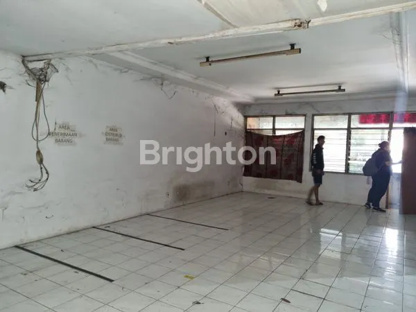 image RUKO 2 LANTAI STRATEGIS DI TELUK GONG - COCOK UNTUK BISNIS & KANTOR (3)