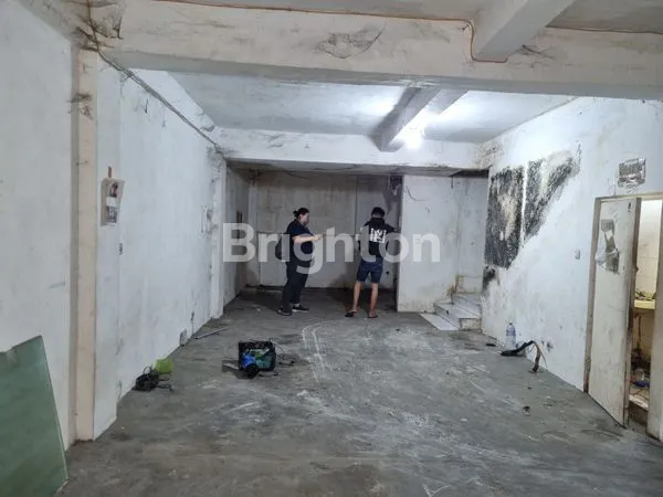 image RUKO 2 LANTAI STRATEGIS DI TELUK GONG - COCOK UNTUK BISNIS & KANTOR (4)