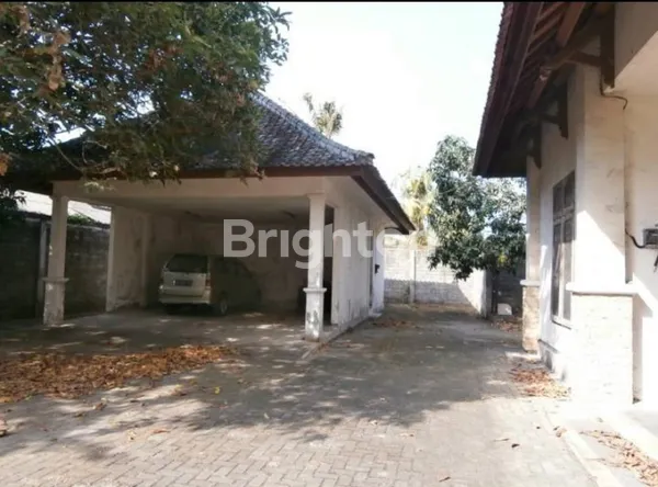 image RUMAH SEMI VILLA LUAS DI KAWASAN STRATEGIS JIMBARAN (5)