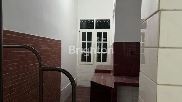 image DIJUAL RUMAH SEMARANG ATAS PERUMAHAN SRONDOL BUMI INDAH DAERAH BEBAS BANJIR AREA SEJUK DEKAT UNIVERSITAS DIPONEGORO (6)