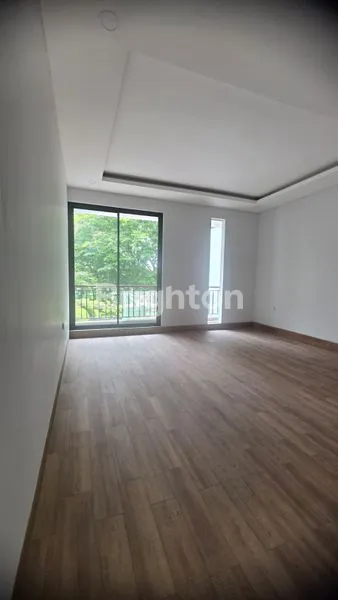 image RUMAH 2 LANTAI BANGUNAN BARU DI MERUYA (7)