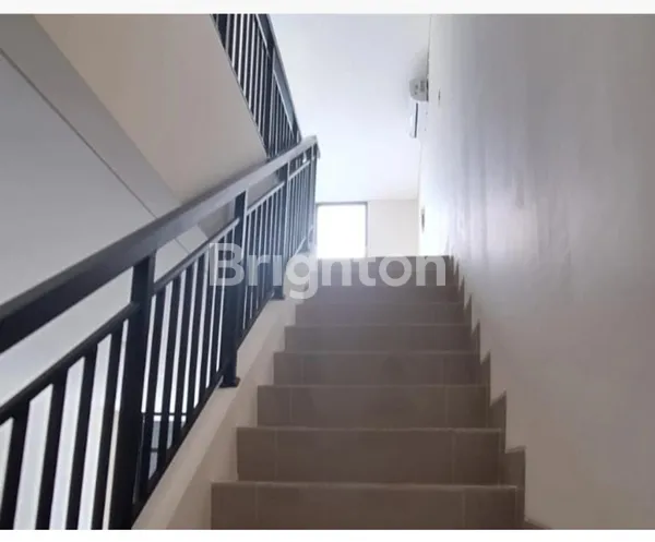 image RUKO HAMPTON AVENUE, RAMAI, SANGAT STRATEGIS, TURUN HARGA !! 2 LANTAI (4)