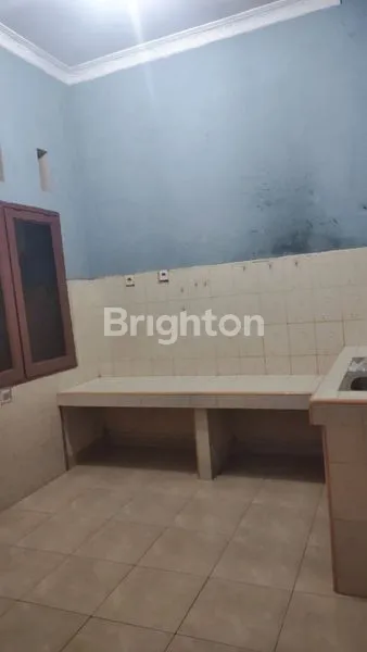 image RUMAH SIAP HUNI DI PERUMAHAN PURI BROMO ASRI  HARGA RP. 610.000.000 (7)