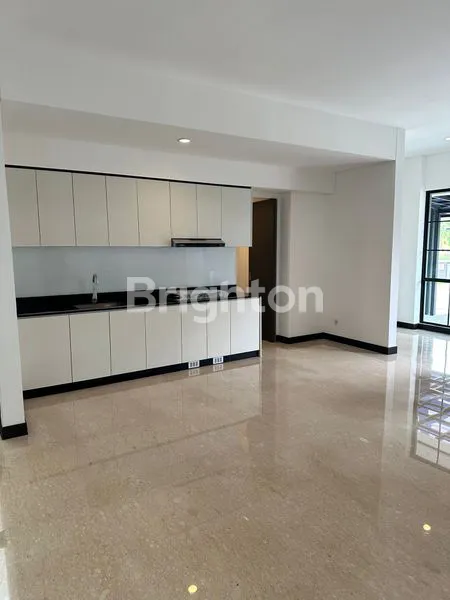 image RUMAH MEWAH DAN MODERN DI HIERA WELTON BSD (1)
