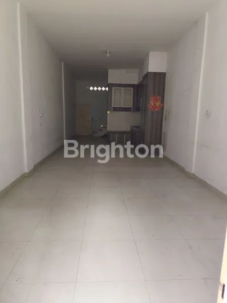 image RUKO 3,5 LANTAI STRATEGIS DI KOMPLEK SUNGGAL CENTER – SHM, HADAP TIMUR (1)