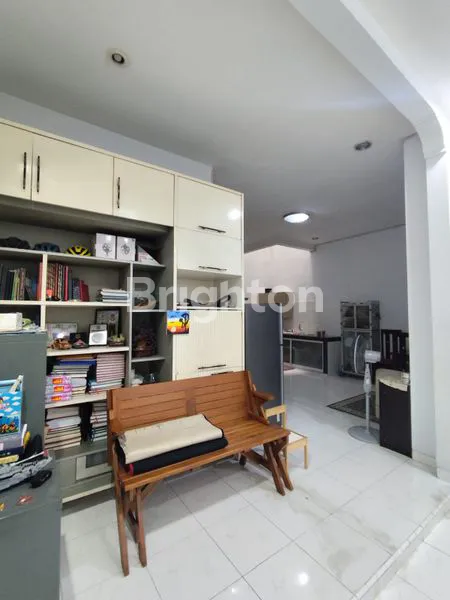 image RUMAH STRATEGIS DI PEJOMPONGAN JAKARTA PUSAT (7)