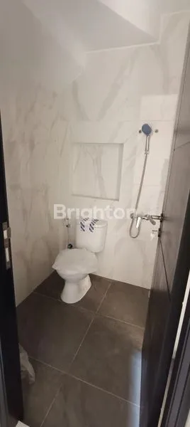 image RUMAH MEWAH 2 LANTAI NGINDEN INTAN DEKAT UNTAG & MERR (4)