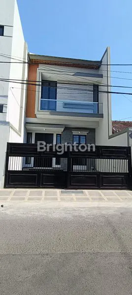 image RUMAH MEWAH 2 LANTAI NGINDEN INTAN DEKAT UNTAG & MERR (1)