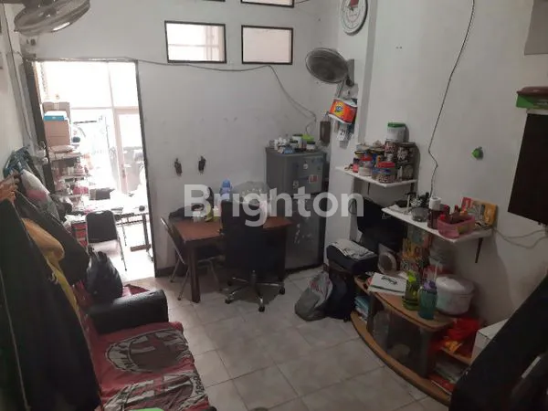 image RUMAH 3,5 LANTAI SHM DI JELAMBAR JAKARTA BARAT (3)