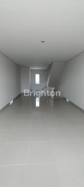 image RUKO BARU 3 LANTAI PARAMOUNT PETALS (6)