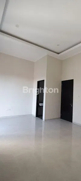 image RUMAH MEWAH 2 LANTAI NGINDEN INTAN DEKAT UNTAG & MERR (7)