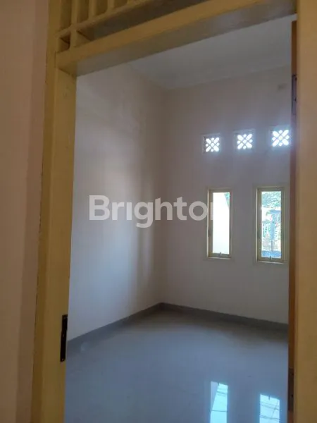 image RUMAH CANTIK DENGAN FASAD KLASIK (4)