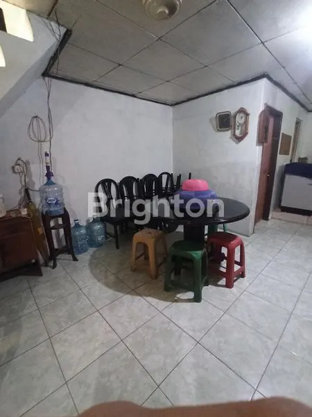 image RUMAH 2,5 LANTAI SHM JELAMBAR SELATAN (5)