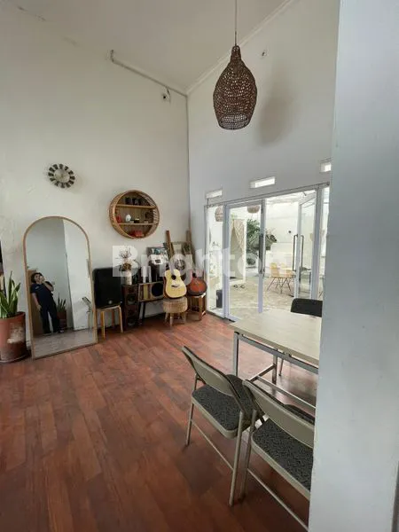 image RUMAH EX CAFE AREA SUDIMORO MALANG (4)