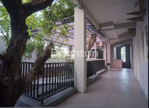 image GEDUNG COCOK UNTUK USAHA! LT 550M2, STRATEGIS, TRUNOJOYO, SURABAYA (6)