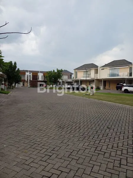 image RUMAH DI GREENWICH, ROYAL RESIDENCE DEKAT CANAL PARK (3)