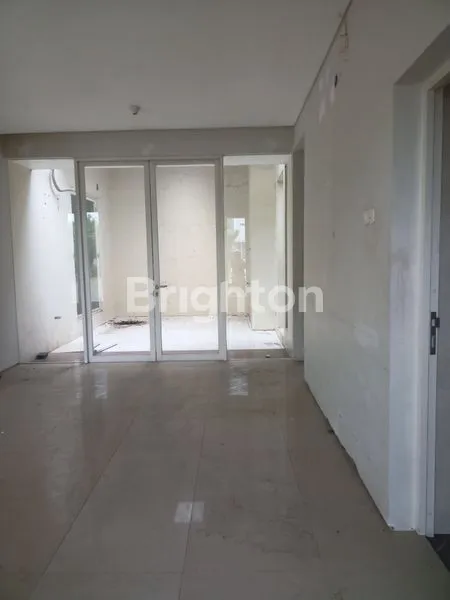 image RUMAH DI GREENWICH, ROYAL RESIDENCE DEKAT CANAL PARK (4)