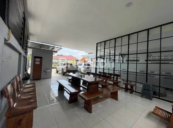 image EX BENGKEL MOBIL HALAMAN LUAS SIAP PAKAI LENGKAP KANTOR (4)