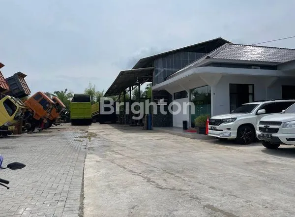 image EX BENGKEL MOBIL HALAMAN LUAS SIAP PAKAI LENGKAP KANTOR (1)