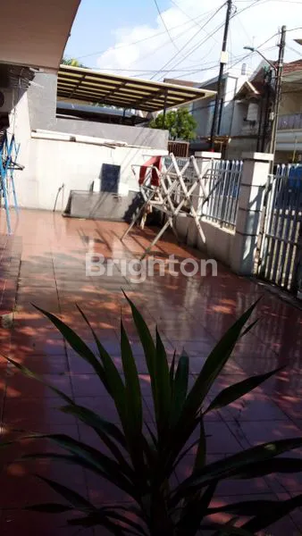 image RUMAH HOEK PUAN TIMUR KELAPA GADING (2)