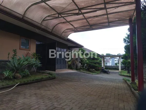 image RUMAH BESAR DI SETIABUDI REGENSI COCOK UNTUK KELUARGA BESAR (3)