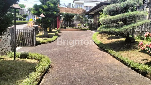 image RUMAH BESAR DI SETIABUDI REGENSI COCOK UNTUK KELUARGA BESAR (5)